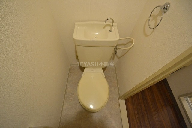 サンハイム庚午南のトイレ