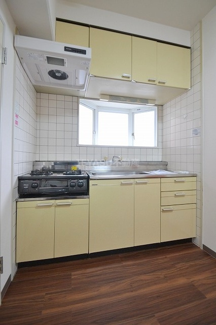 サンハイム庚午南のキッチン