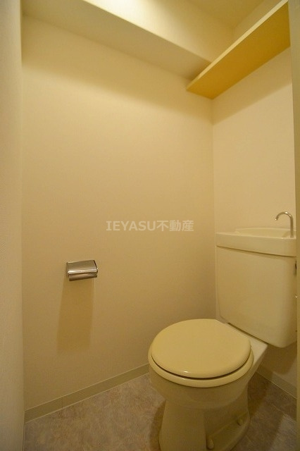 サンハイム庚午南のトイレ