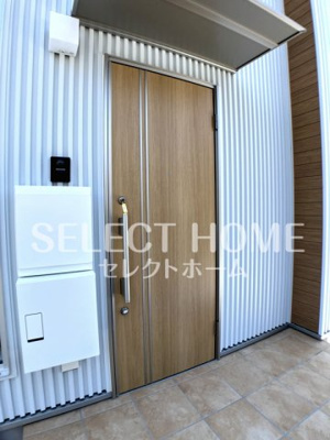  | クワテュオール沓市場