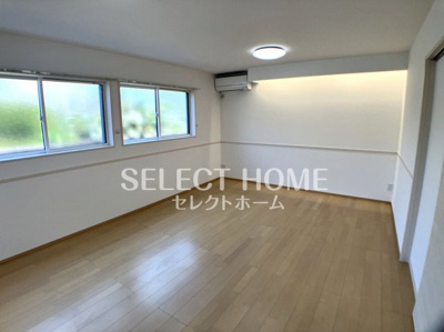  | クワテュオール沓市場