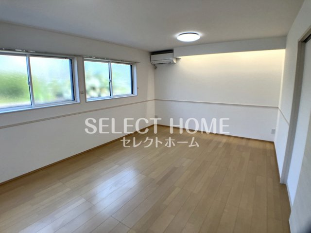  | クワテュオール沓市場