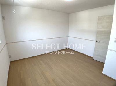  | クワテュオール沓市場