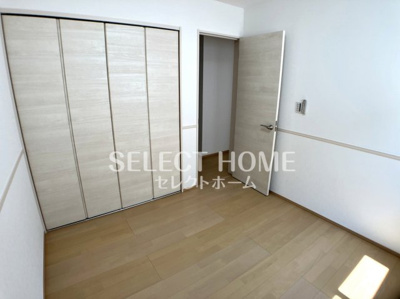  | クワテュオール沓市場