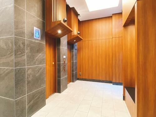 サンミット大日のその他共用部分|エレベーター2基
■物件内覧・資金計画相談・住宅ローン相談、リフォーム相談、お問合せ受付中■
※当日・翌日のご内覧、ご相談はお電話でのお問合せがスムーズです！