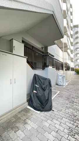 藤和シティホームズ伊丹駅前の駐車場|バイク置き場