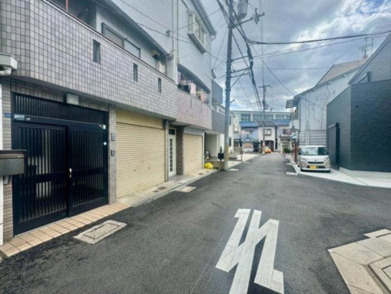 御堂町　中古一戸建ての前面道路含む現地写真|■物件内覧・資金計画相談・住宅ローン相談、リフォーム相談、お問合せ受付中■
※当日・翌日のご内覧、ご相談はお電話でのお問合せがスムーズです！