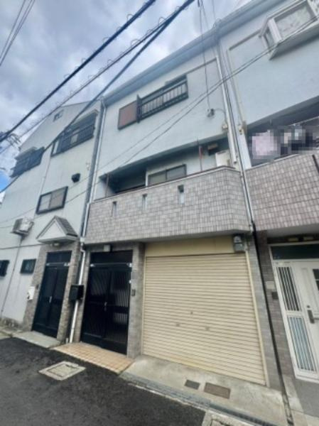 御堂町　中古一戸建ての駐車場|ビルドインガレージ　シャッター付
■物件内覧・資金計画相談・住宅ローン相談、リフォーム相談、お問合せ受付中■
※当日・翌日のご内覧、ご相談はお電話でのお問合せがスムーズです！