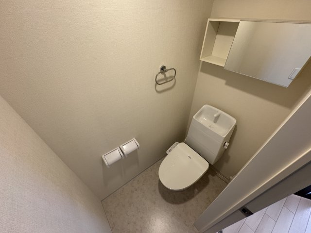 アリビオのトイレ|シャワー付暖房便座