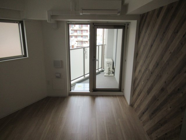 セレニテ兵庫エクラの居間・リビング|こちらのリビングで趣味の時間をお楽しみください