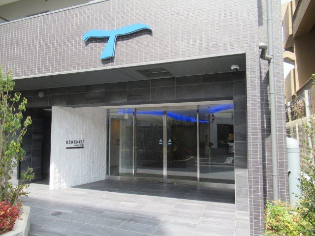 セレニテ兵庫エクラのエントランス|毎日通るエントランスはこのようになっています