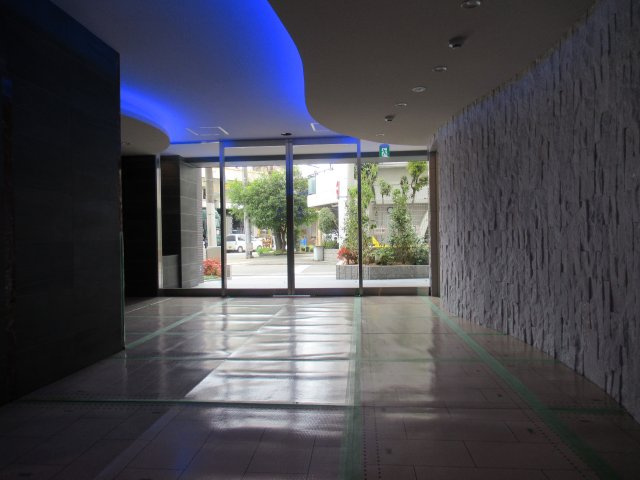 セレニテ兵庫エクラのロビー|落ち着いたロビーです