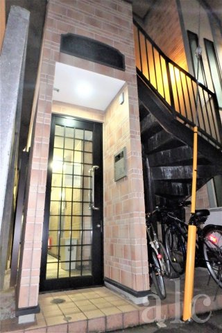 AbleLiving（エイブルリビング）のエントランス
