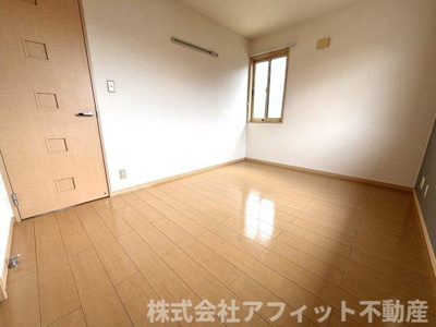 【その他】 | ソレーユガーデンB棟 | 西側の洋室6帖