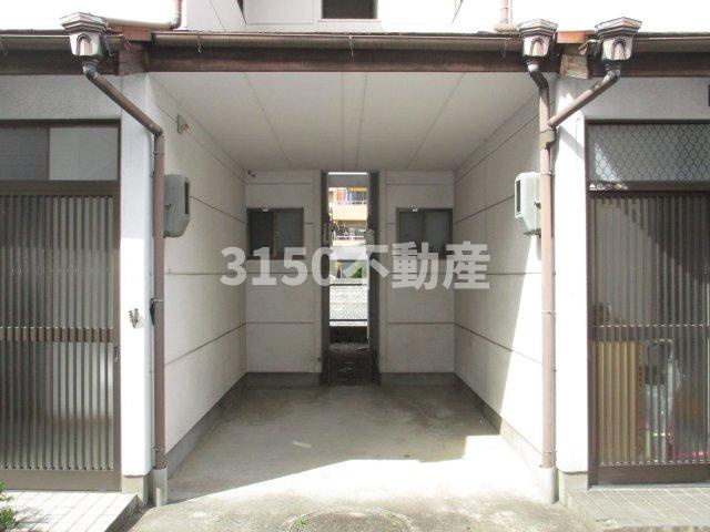 岐阜市加納住宅のエントランス