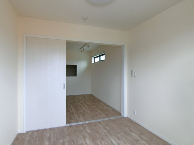 BR茂原Ⅱの洋室