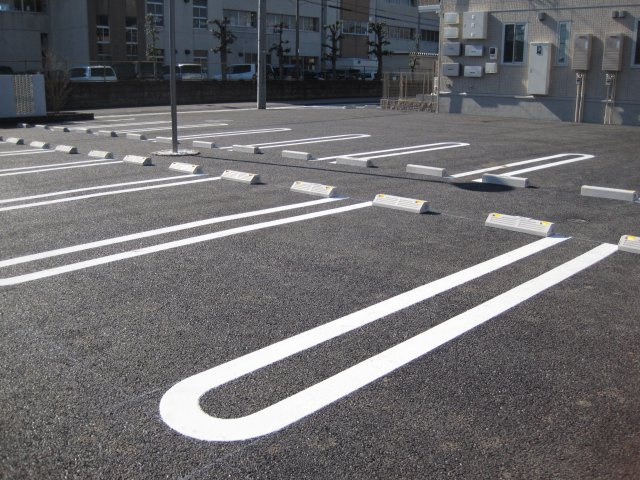 プランドールタウン若木　Ｂの駐車場