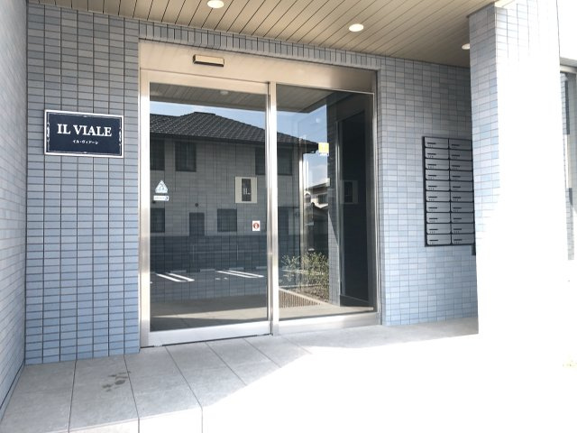 IL VIALEのエントランス