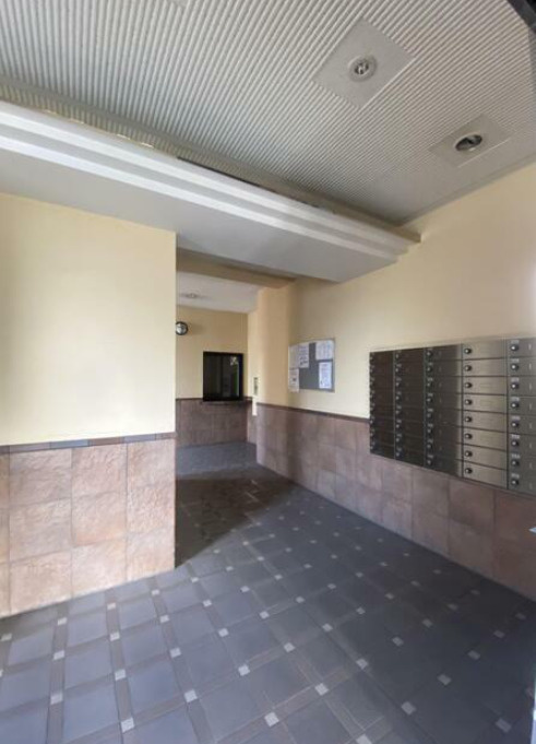 グレイスフルマンション愛宕 　オーナーチェンジ のエントランス