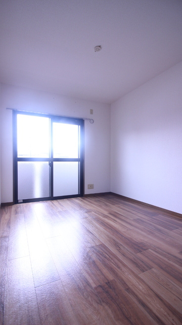 上益城郡益城町大字安永の賃貸マンションの内装