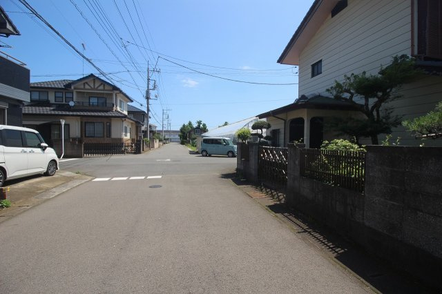 野木町丸林の前面道路含む現地写真|北西側道路