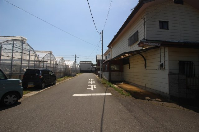 野木町丸林の前面道路含む現地写真|北東側道路