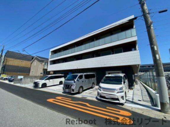 メイプルツリーの外観