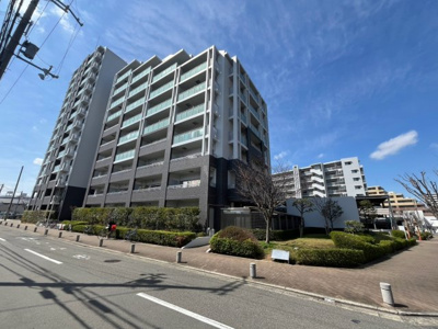 【外観】 | 中百舌鳥アイランズ | ウォークインクローゼットもありますよ♪家族の思い出も大切にしまっておけますね！