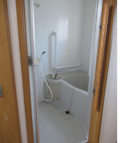 灘北通４丁目貸家のシャワールーム