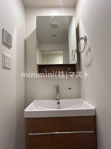 セレニテ堺筋本町リアンの洗面所