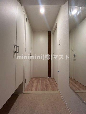 セレニテ堺筋本町リアンの玄関