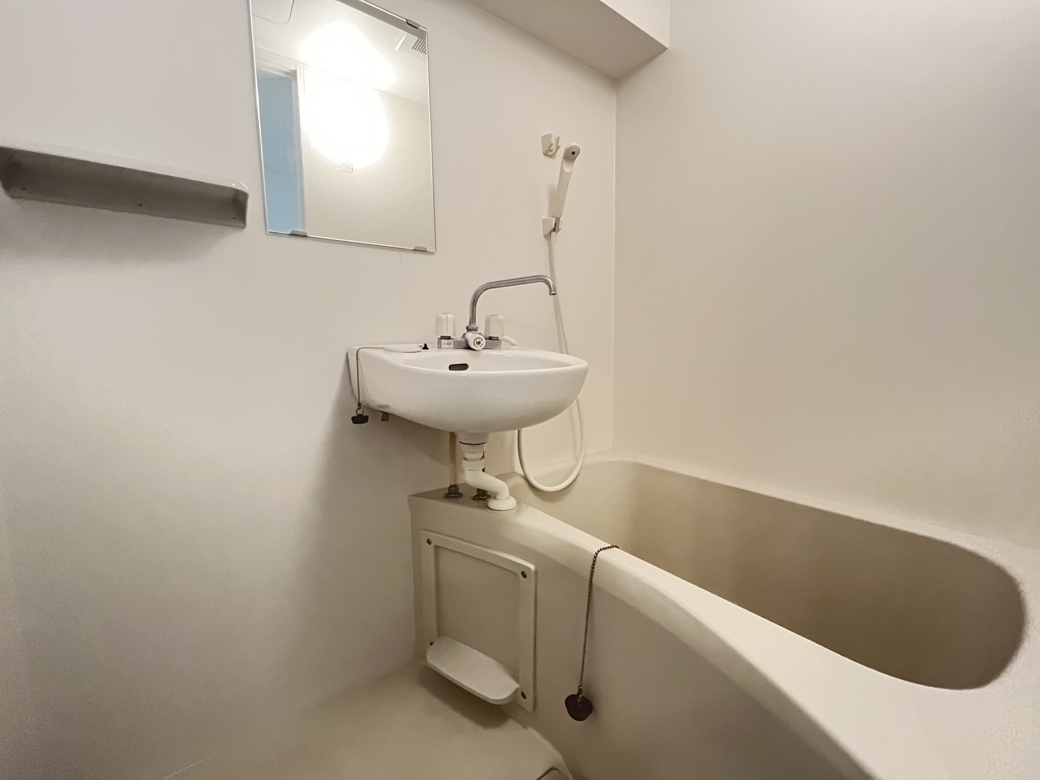 アミティ近大通りの独立洗面台