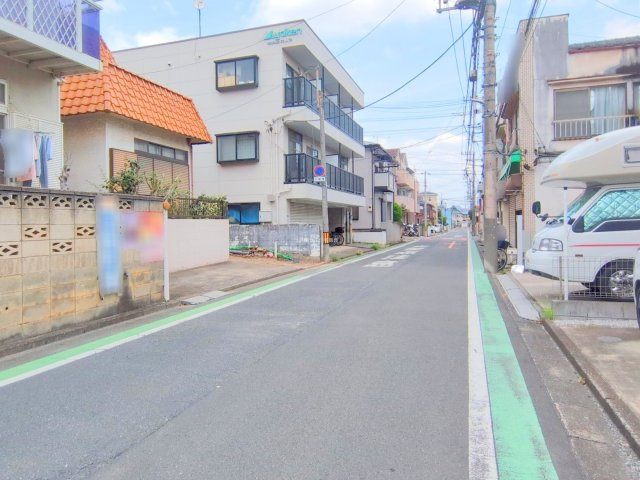 ふじみ野市富士見台の新築一戸建の前面道路含む現地写真|南側約6.0mの前面道路です。