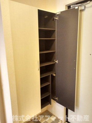 【玄関】 | ノール リヴィエール ドゥ | シューズボックス付き