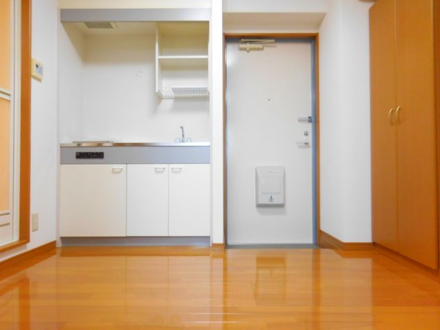 アンフィニィ松ヶ丘の洋室