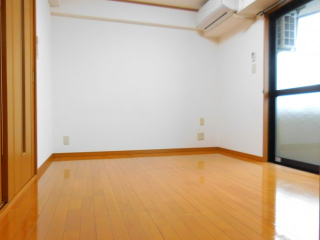 アンフィニィ松ヶ丘の居間・リビング