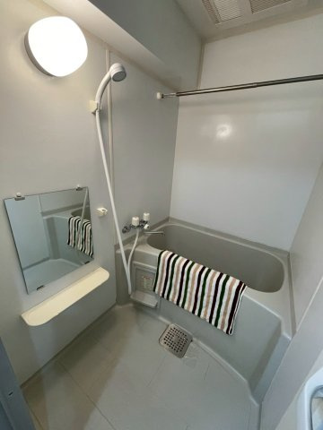 ユウメイトビルの浴室