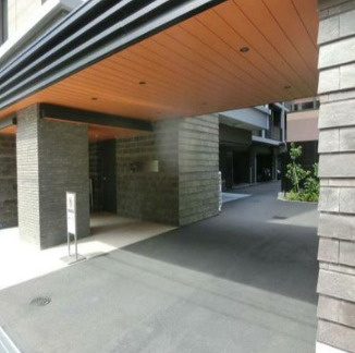 【エントランス】 | レビオレゾン上野根岸