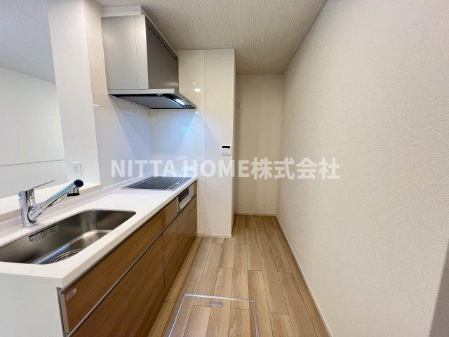 デスパシオ氷上Ⅰのキッチン|ＩＨヒーター付きでお料理も楽しくなりますね♪