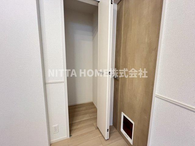 デスパシオ氷上Ⅰの収納|ワンちゃんのドアが付いています◇