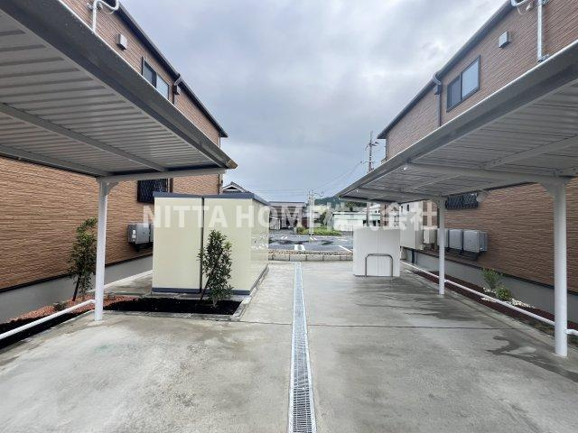 デスパシオ氷上Ⅰの駐車場|屋根付きの駐輪場もなります！