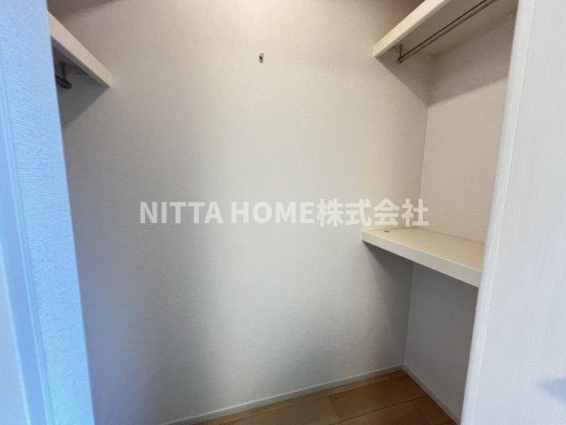 デスパシオ氷上Ⅰの収納|洋室についているウォークインクローゼット☆彡