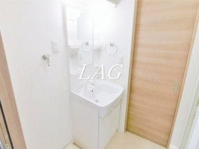 【洗面所】 | アン・ジュール | 洗面台です。