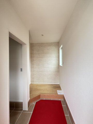 新築戸建　長楽寺１丁目（B/AB）の玄関