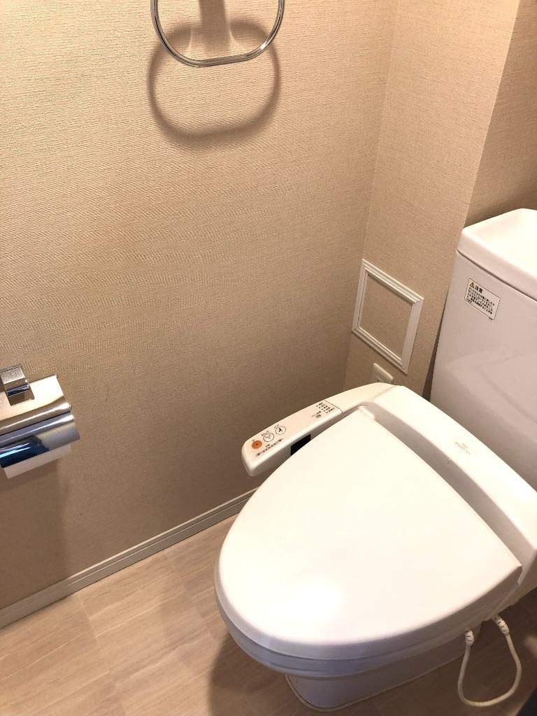 三鷹市下連雀９丁目の中古マンションのトイレ