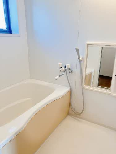 グラシード中島の浴室