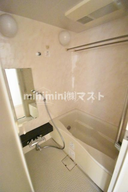 エルセレーノ上本町レジデンスの浴室
