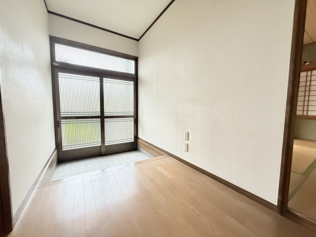 加古川市野口町北野　戸建の玄関