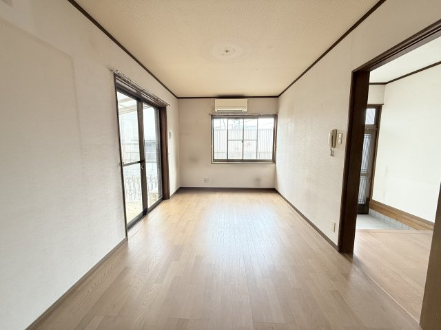 加古川市野口町北野　戸建の居間・リビング