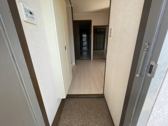 シティハイムシャルマンの玄関